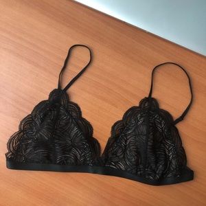 Size M Talula Semi-See-Through Lace Bralette